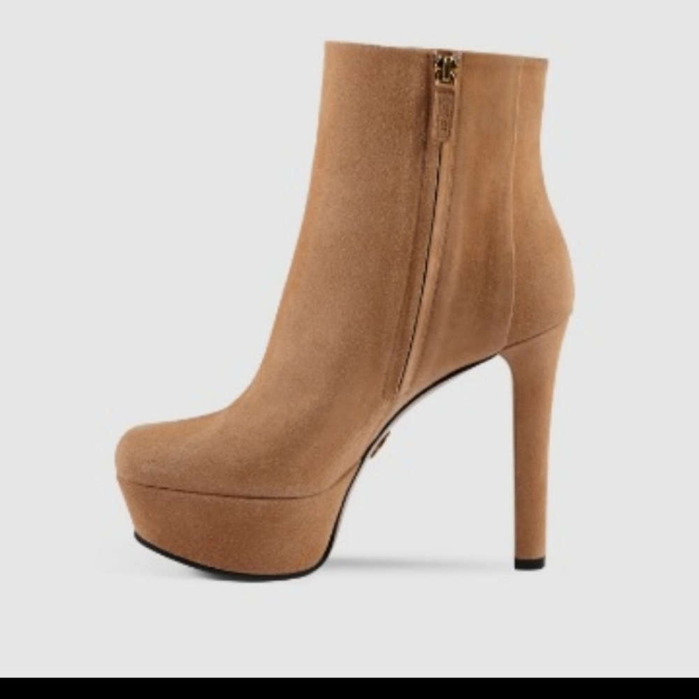 Gucci Leila Suede Ankle Boots